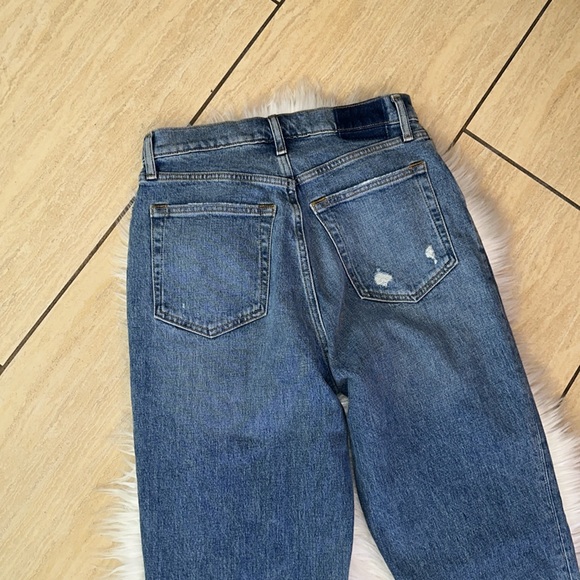 Abercrombie & Fitch The 90’s Straight Ultra High Rise Asymmetrical Jeans - Picture 10 of 11